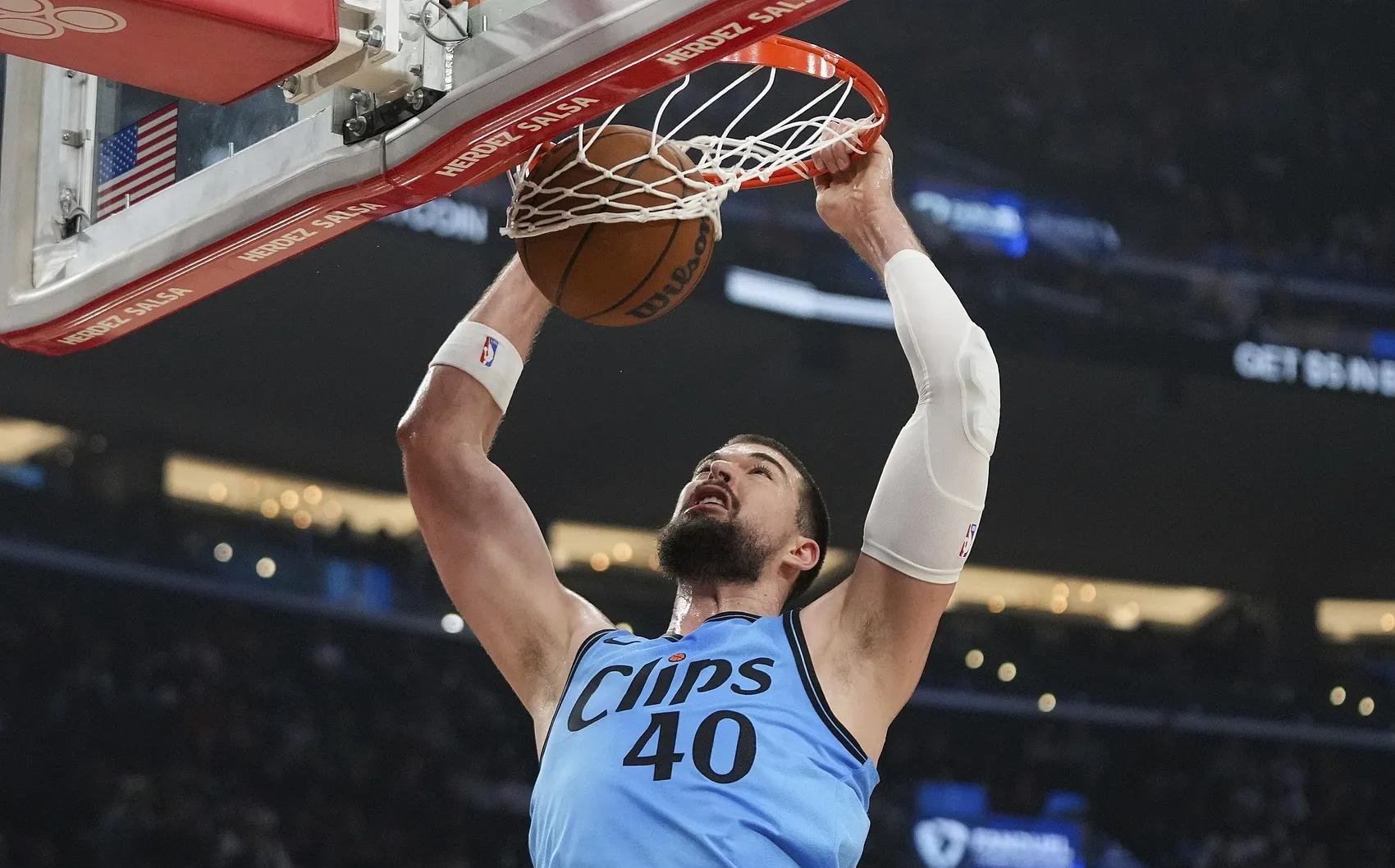 一站式娱乐平台加时末段体能课后，洛杉矶快船临场应变备战社区盾，话题不断，训练强度明显提升的简单介绍