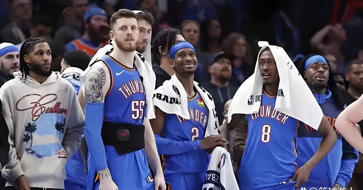 NBA季后赛转会期再迎强敌；俄克拉荷马雷霆遗憾出局；主帅态度：引发热议；赛程密集仍需轮换的简单介绍