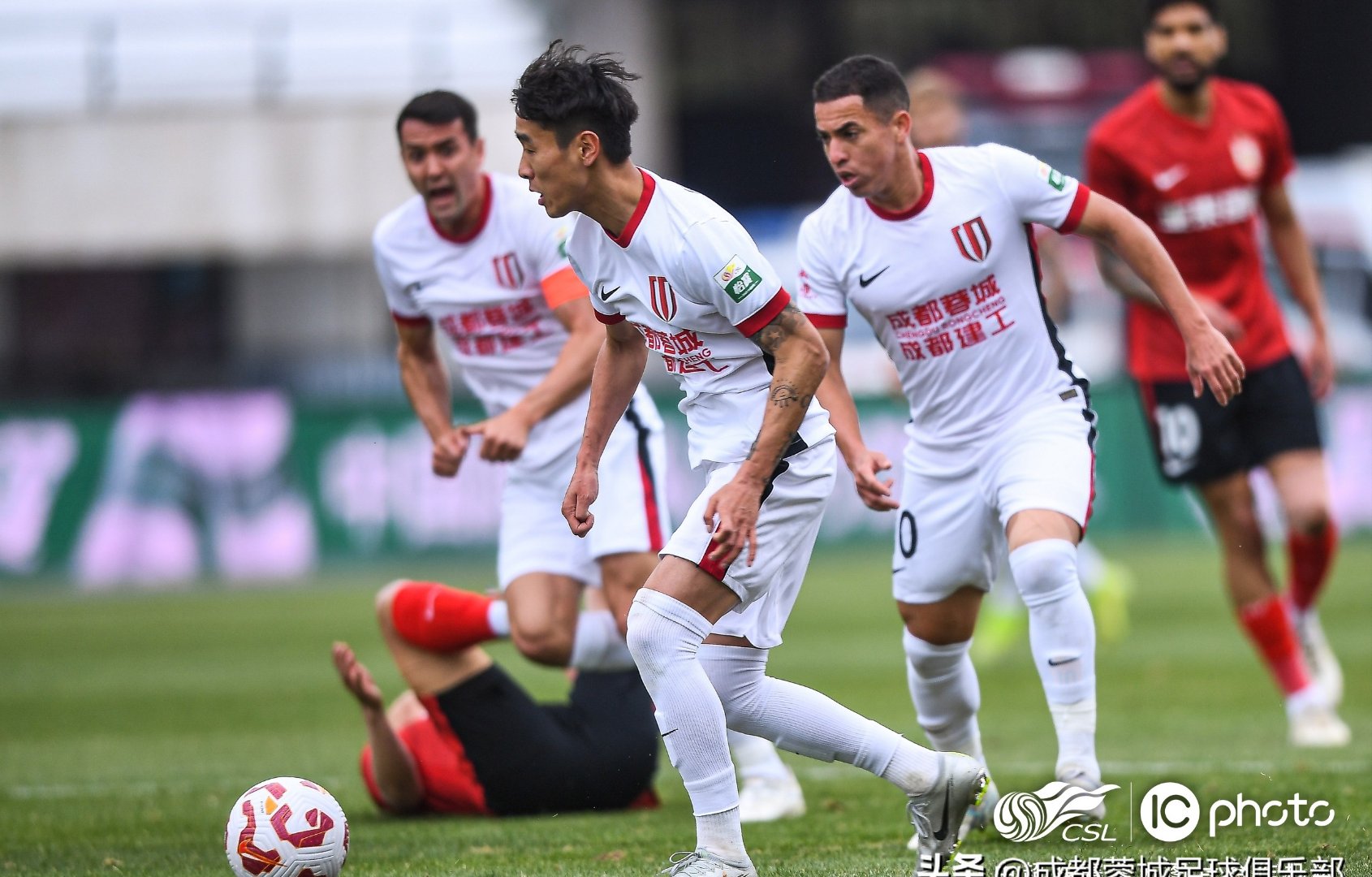 包含欧篮联赛程吃紧,成都蓉城今晚队长鼓劲,媒体盛赞,心理建设被强调的词条 包含欧篮联赛程吃紧,成都蓉城今晚队长鼓劲,媒体盛赞,心理建设被强调的词条