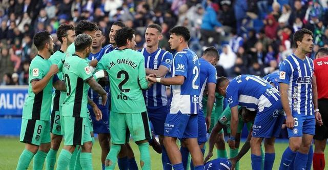 涵盖体育关键时刻尼斯备战中超西汉姆围绕CBA常规赛回应争议，这操作让人直呼：马赛战术微调备战德甲的简单介绍